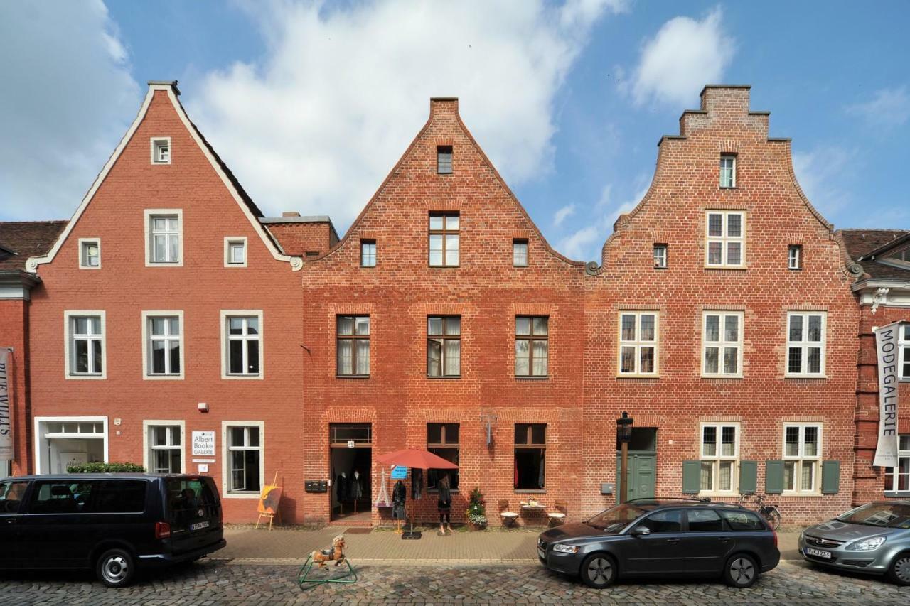 Apartmenthaus Im Hollaendischen Viertel Potsdam Luaran gambar